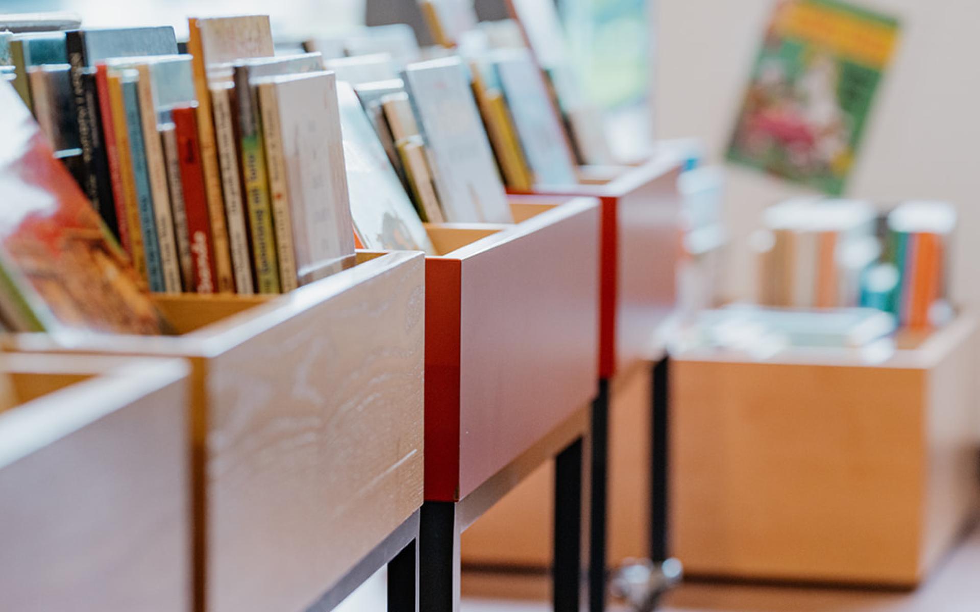 Schiebecontainer mit Kinderbüchern